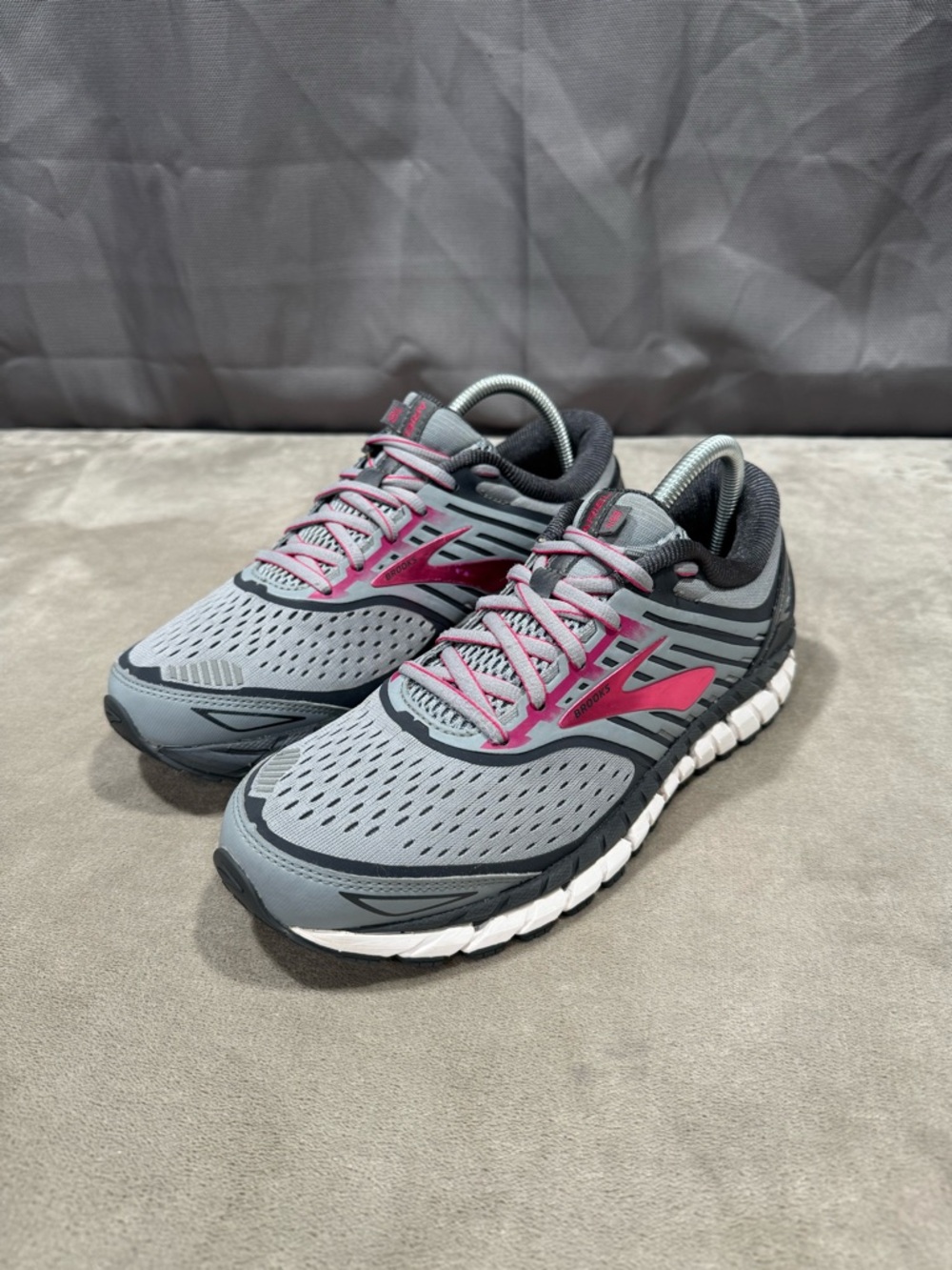 Brooks Ariel 18 Running Sneakers